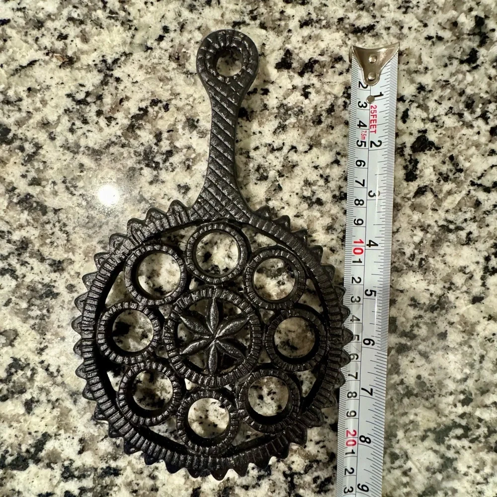 Vintage Wilton Black‎ Cast Iron Trivet Set